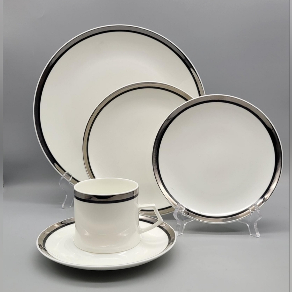 Vintage Mikasa Solitude MCM Dinnerware Set Service for 4 - Dish Set